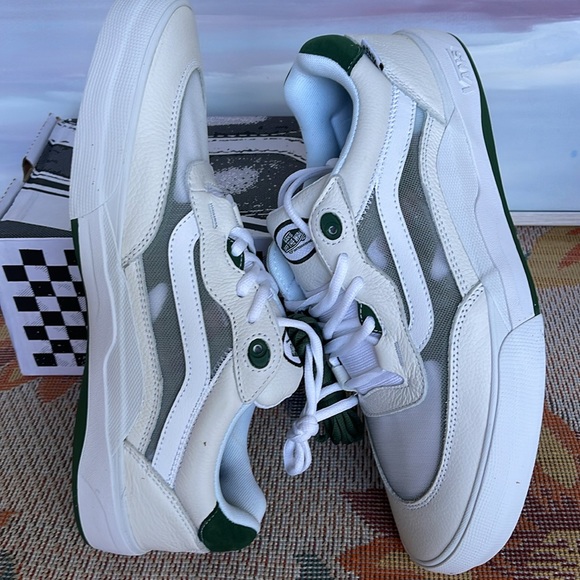 Vans WMNS Wayvee
White/Green
VN0A5JIAWGR
Sneakers - Picture 11 of 16